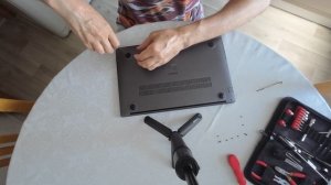 Ноутбук Digma PRO Sprint N AMD Ryzen 7 5700U, снятие крышки, что внутри?