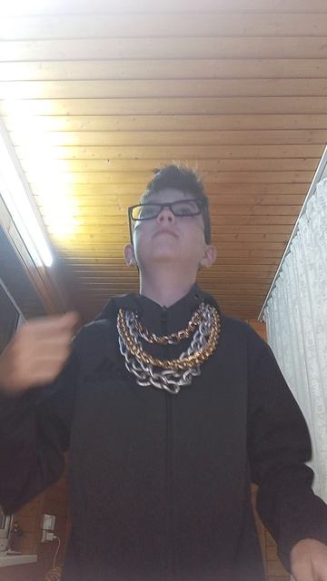 1000037916.mp4
