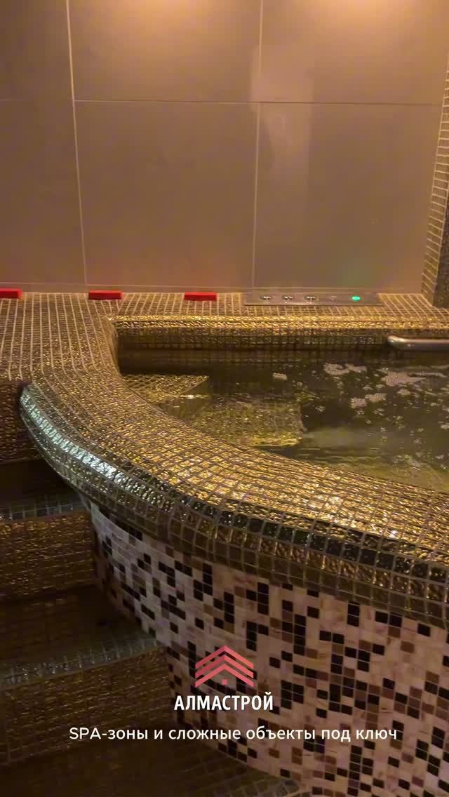 SPA-зона в частном доме: гидромассажная чаша, хаммам и сауна