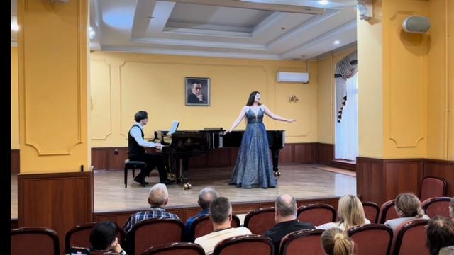 "Ой я знаю, що грiх маю" украинская народная песня,
обработка Д.Задора и Н. Смирновой смотреть онлайн