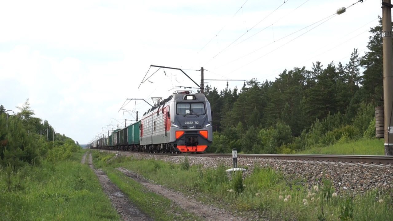 Электровоз 2ЭС5К-712 "Ермак" смотреть онлайн