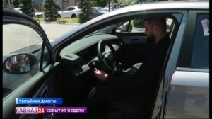В Махачкале участнику СВО Магомеду Гитинову вручили автомобиль