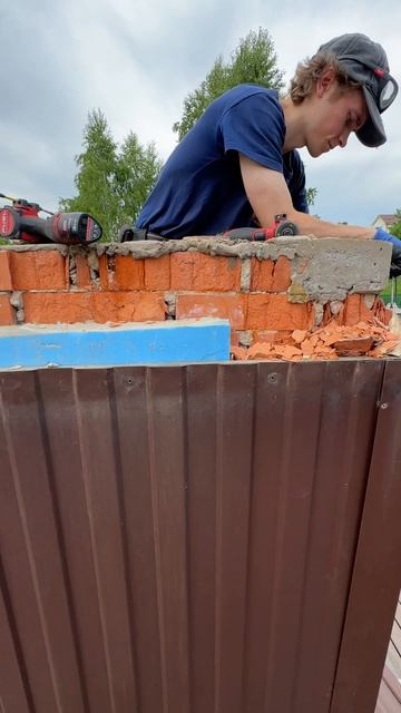 14-06-2026 газовый котел + кирпичный дымоход,  разрушается  кирпич #дымоход #кирпич #трубочист