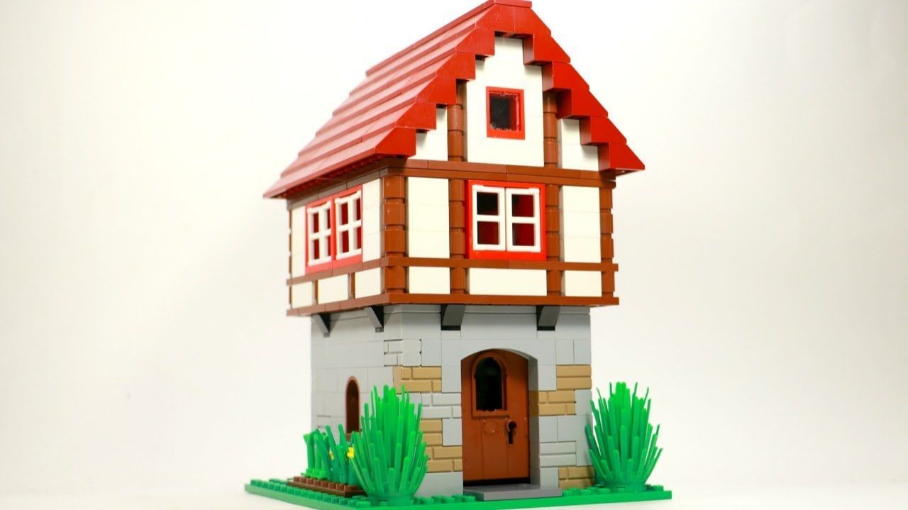 LEGO Немецкий коттедж на склоне холма MOC смотреть онлайн