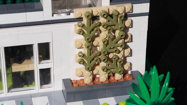 LEGO Современный садовый домик MOC смотреть онлайн