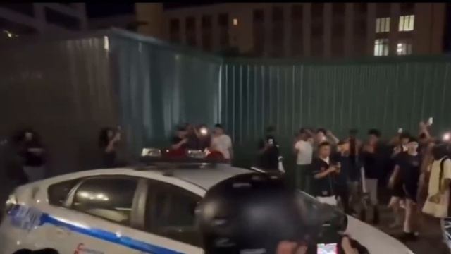 БОЛЕЛЬЩИКАМ В КАЙФ ОТРЫВАТЬСЯ...