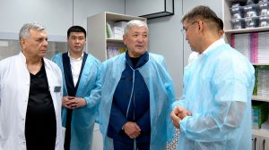 Адылбек Касымалиев провел инспекцию городской больницы в Балыкчы