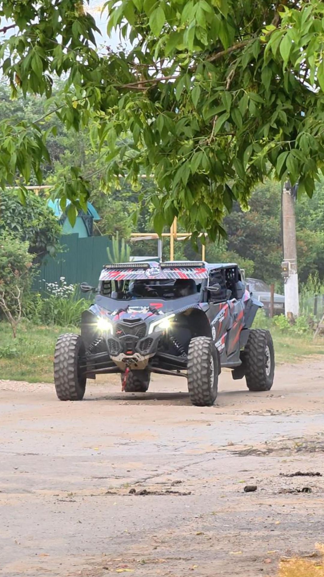 Автомобиль багги - BRP Can-Am Maverick X3, MAX, X RS.