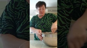 Замесила тесто для хлеба 🍞