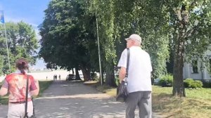 Рязань. В Рязани грибы с глазами. Их едят - Они глядят .