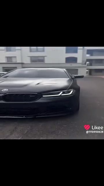 киса купил себе BMW M5 F90