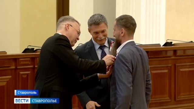 Губернатор Владимир Владимиров вручил государственные награды выдающимся жителям Ставрополья