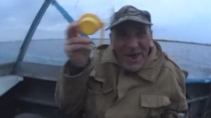 ДА ТУТ ЕЁ СТОЛЬКО! С ГОСТЕМ ПОЕХАЛИ НА ТУ СТОРОНУ МОРЯ ПРОВЕРЯТЬ СЕТИ! ГОСТЬ ОСТАЛСЯ ОЧЕНЬ ДОВОЛЕН!