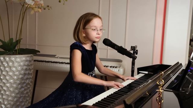 ВОСПОМИНАНИЯ (СУВЕНИР-Демис Руссос) - Вика Старикова 10 лет MEMORIES -Demis Roussos  Vika Starikova