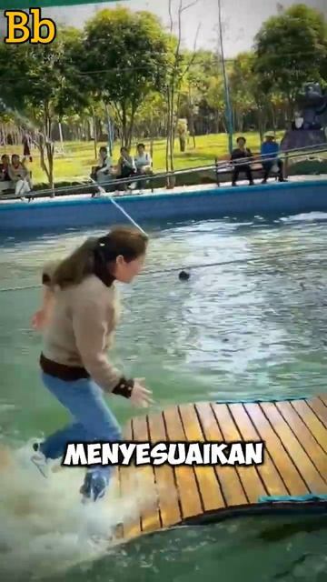 Аква парк в Китае. Мокрая беговая дорожка. Wetlook