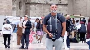 Дети ушли в пляс под Русскую песню в Европе Девочка из Солнечного Лета