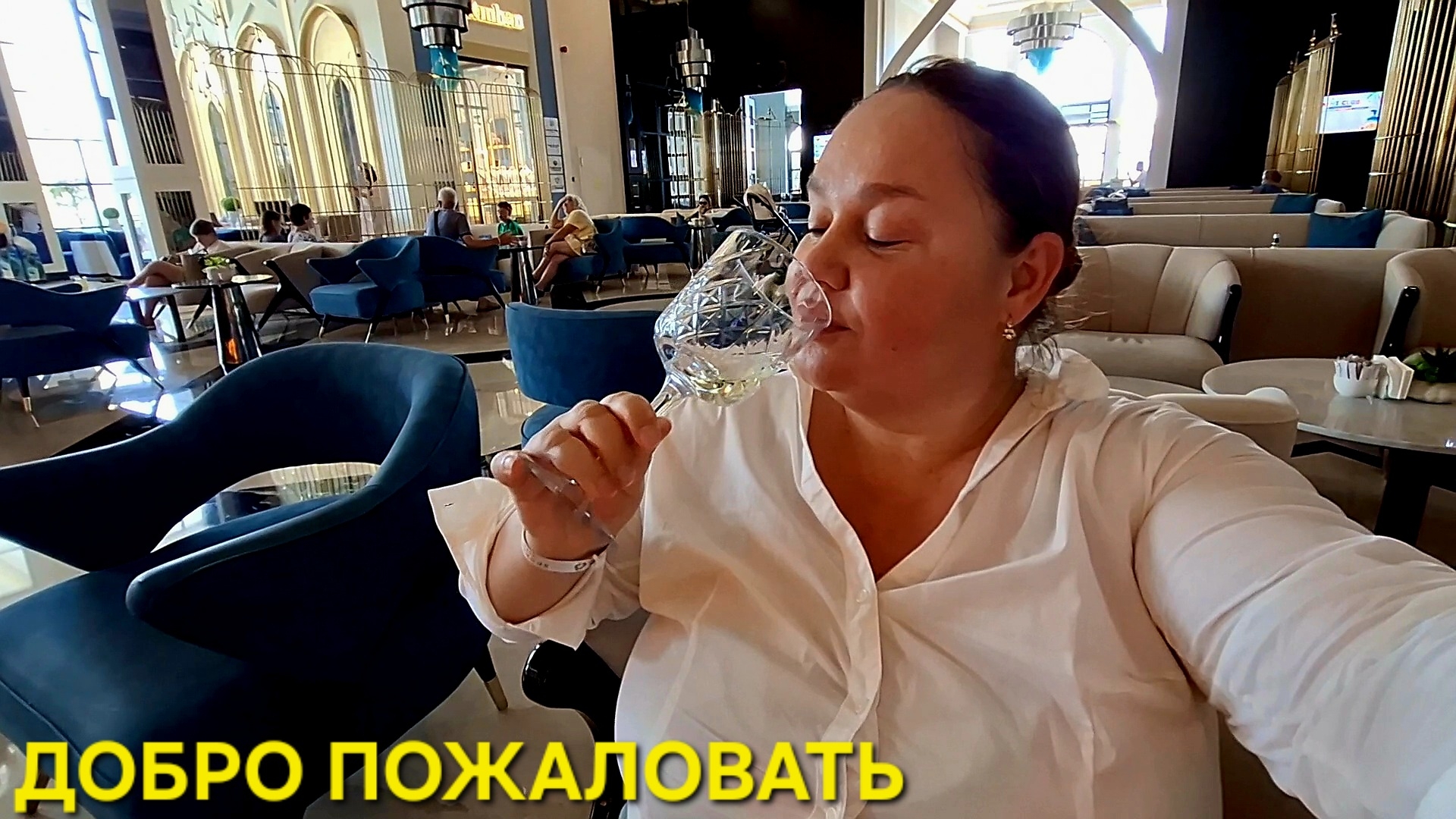 SERENITY QUEEN HOTEL 5* МЕЧТЫ ДОЛЖНЫ СБЫВАТЬСЯ смотреть онлайн
