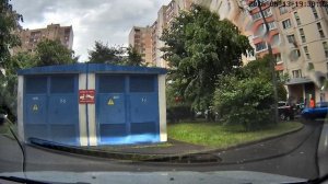 Робот перегородил дорогу