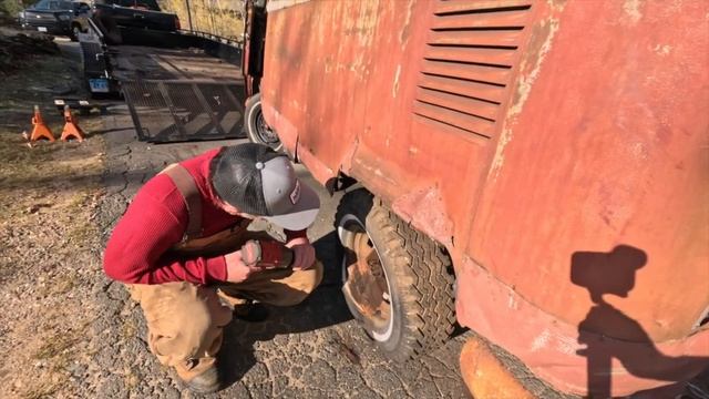 ДОЛЖЕН БЫТЬ 1 старый автобус VW и ИЗЪЯТЫЙ ДВИГАТЕЛЬ MUSTIE1 an Old VW Bus & SEIZED ENGINE смотреть онлайн