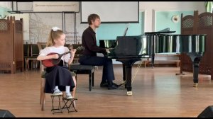 Allegro a-moll А.Вивальди, Мишка с куклой танцуют О. Моисеева. Мельникова Майя, 7 лет, г. Красноярск