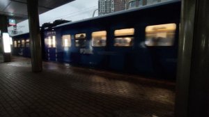 Электропоезд ЭП2Д 0085 «Экспресс РЭКС» отправляется со станции Аминьевская