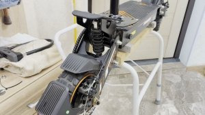 Замена заднего амортизатора куго f1pro 2026года.