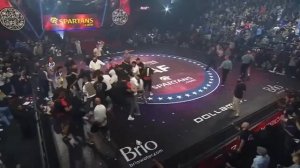 Массовая драка произошла во время турнира RAF 10.

В жестком бою столкнулись команды Хамзата Чимаева
