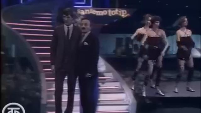 Поют советские актёры .