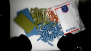 Я купил несколько необычных цветов LEGO на BrickLink