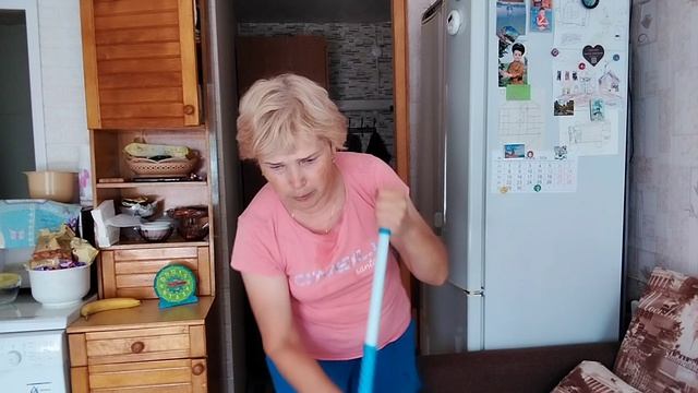 Родители приехали. Уборка в домике. смотреть онлайн