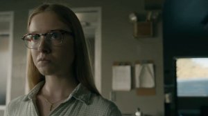 Сериал «Извне» - 4 сезон 9 серия «Затишье перед бурей» жители города оказываются на ...