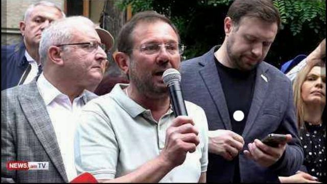 Армения: митинг оппозиции у здания ЦИК. смотреть онлайн