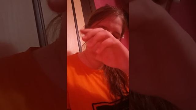 Привет 👋 привет  зайчики , эфир , заходите  поболтаем )