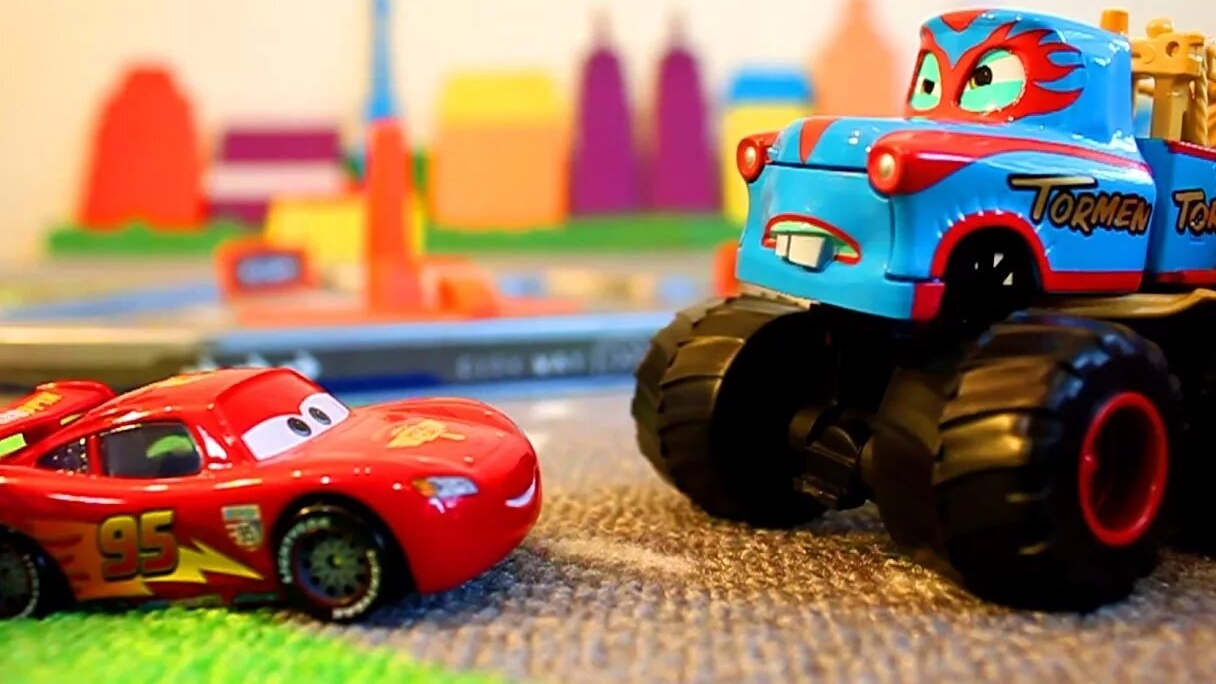 МУЛЬТИКИ ПРО МАШИНКИ 🚗 МОЛНИЯ МАКВИН И ФИНАЛЬНЫЙ ЗАЕЗД. НА КОНУ ЗВАНИЕ ЧЕМПИОНА ТРАССЫ ПРИСТОНА смотреть онлайн