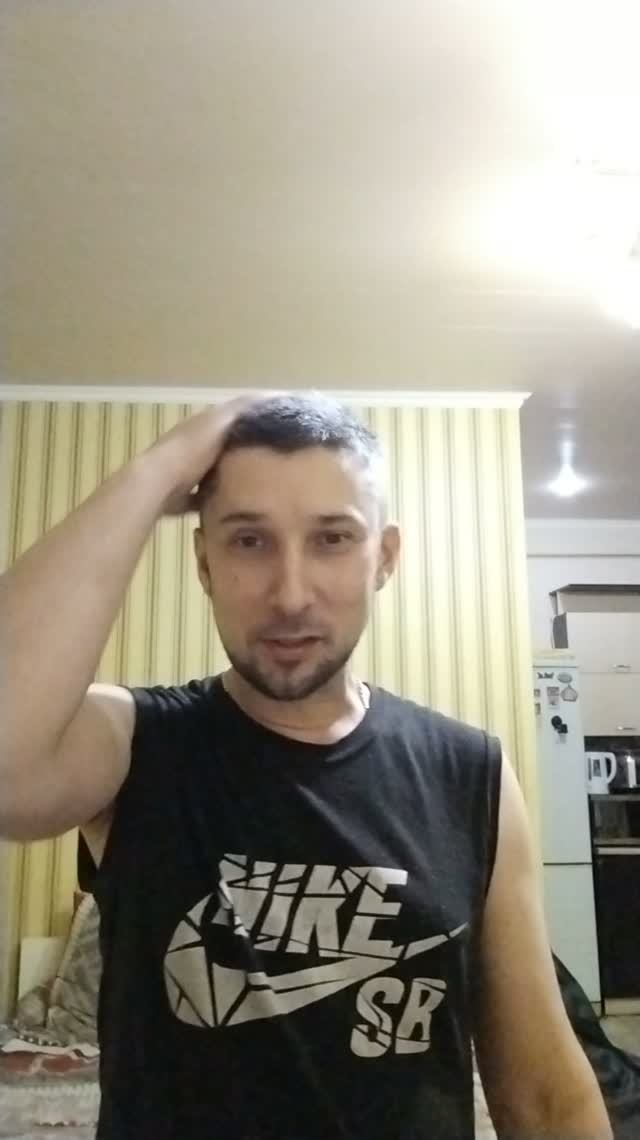 Второй раз подстригся самостоятельно, результат 👍 Машинка для стрижки окупилась!