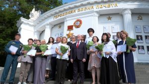 Состоялась традиционная торжественная церемония открытия городской Доски почёта