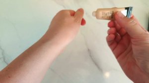 обзор на тональный крем LIC Soft Velvet 02Y