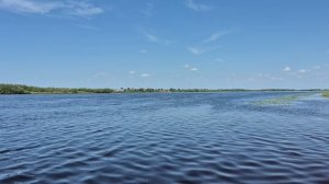 Открыли купальный сезон, ветрено