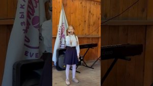 Лиза Николаева «Школьный братишка»