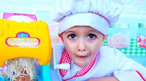 Влад и Никита играют в кафе | Коллекция видео для детей Видео Влад и Никита Влад и Ники