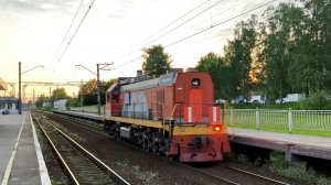 Маневровый тепловоз ТЭМ18ДМ-2002 следует через станцию Пискарëвка