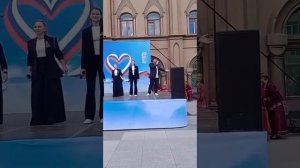 Эхо праздника! «Время побед» - очень красивая песня! А как поют!..