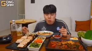 Мукбанг рис, лапша, свинина Еда на камеру😳 необычно
