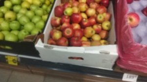Магазин Дикси. Фрукты и овощи дешевле чем магазинах и базаре.
