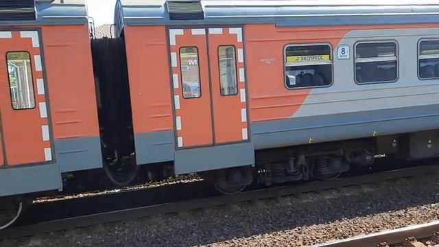 Электропоезд ЭД4М-0462 экспресс-РЭКС сообщением Москва-Казанская-Голутвин