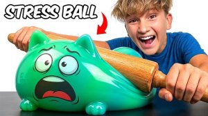1 000 рублей, если тебе удастся разбить этот мяч за 1 минуту!