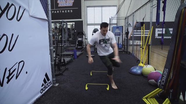 PJF. One Leg Multidirectional Hurdle Hop PJF. Мультинаправ прыжки на 1 ноге + через барьеры