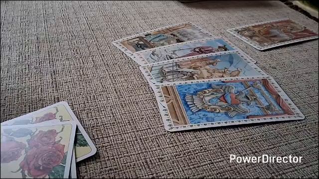 ‼️Расклад в потоке. Жизнь Крестового ♣️, его мысли‼️