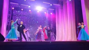 Студия танцев 'Hollywood-Dance' . Остаться друзьями