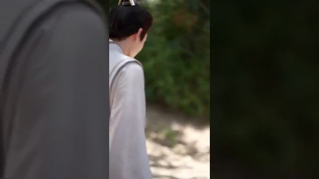 На глазах у всех она увела незнакомого мужчину, не зная, что это наследный принц. смотреть онлайн